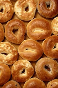How can you learn to make  delicious, home-made  bagels?
