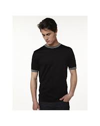 Fashionable ways to wear t-shirts for men