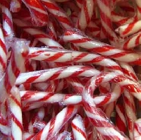 Go ahead, play with your food and fun with creative candy cane Christmas crafts!