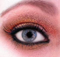 Glam up your eyes with fun eye makeup tutorials!