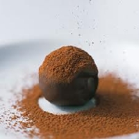 When you know how to make chocolate truffle balls you have an easy dessert treat