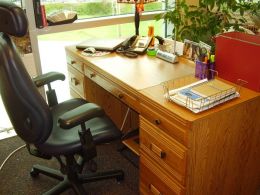 Figuring out what to put on your desk will help you work efficiently