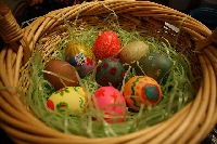 It is simple to learn how to make an Easter basket that is perfect for anyone