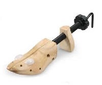 If you know when to use shoe stretchers they can save the day and your feet!