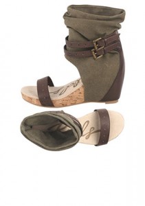 The bandal is a spring and summer shoe trend