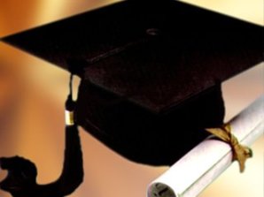 A list of the top ten college graduation gifts