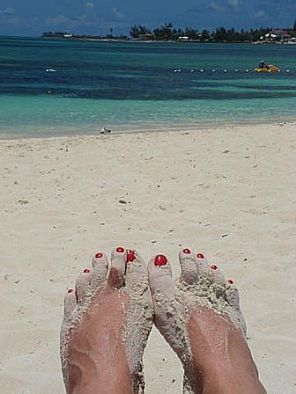 A list of the top ten things to pack for a beach vacation