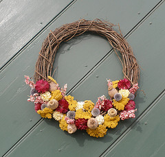 Dried flower wreath is one of the top ten easiest crafts