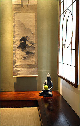 Top 10 Ways to Use Modern Asian Art in Decorating
