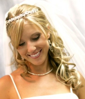 A list of the best of wedding hair styles accessories