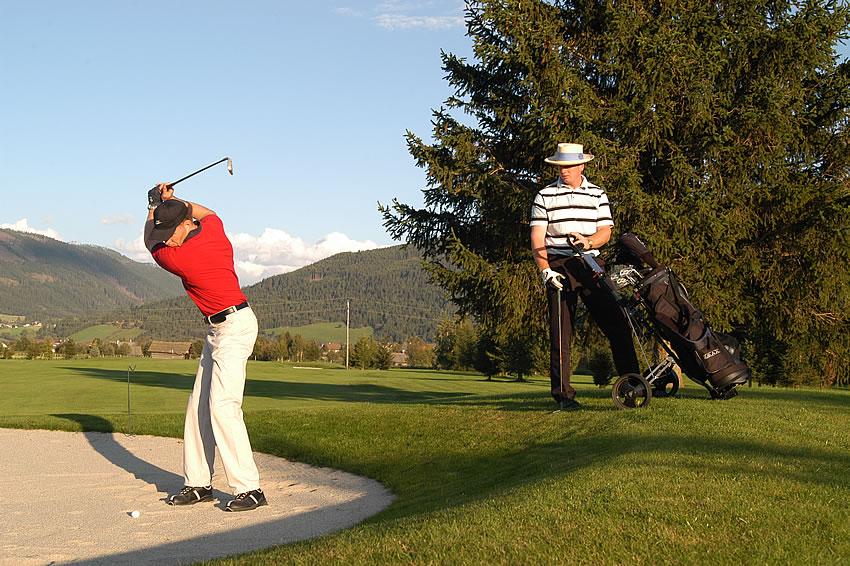 A list of the top ten golf course games