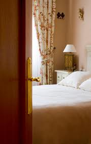 A list of the top ten feng shui bedrooms tips