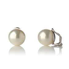 One of the top ten types of earrings