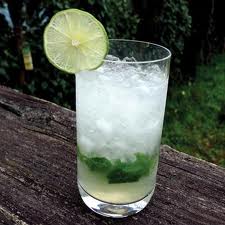A list of the top ten common mixed drinks
