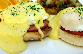A list of the top ten egg benedict recipes