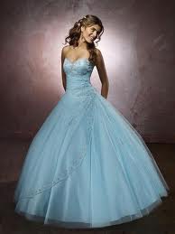 sweetheart neckline gown