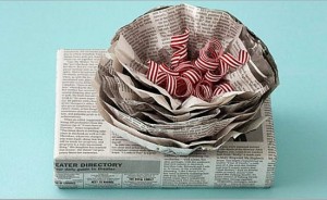 top 10 unusual Christmas gift wrap ideas newspaper with flower