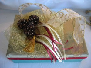 top 10 unusual Christmas gift wrap old clothes