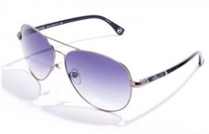 Sunglasses with colored lenses 