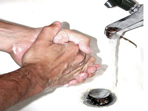 Hand cleaner