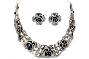 collar necklace