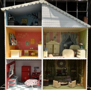 Dollhouse decorating