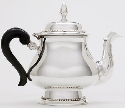 silver tea pot