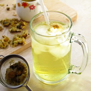 C​hrysanthem tea 
