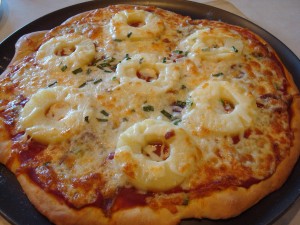 pizza with pineapple