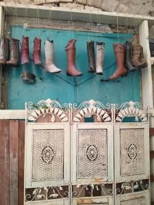 Hanging boots