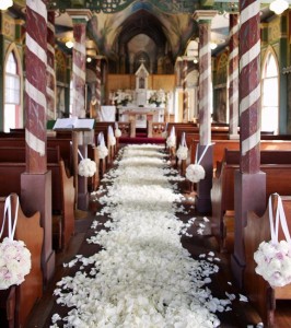 wedding ceremony decorations in church