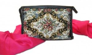 tapestry cosmetic bag from Great Lookz