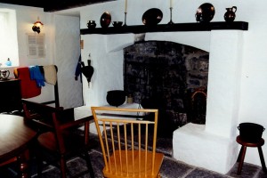 cottage keeping room with fireplace