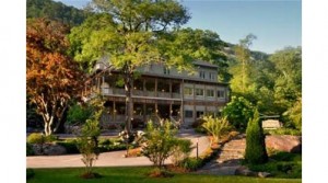 Esmeralda Inn