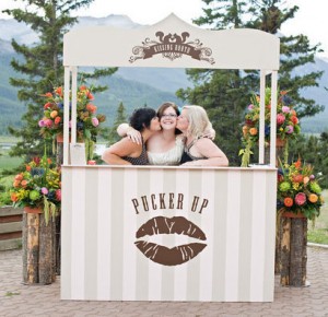 Kissing booth