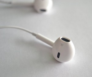 Earbuds 