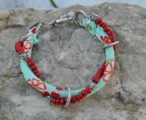 Free Craft Fair beaded bracelet