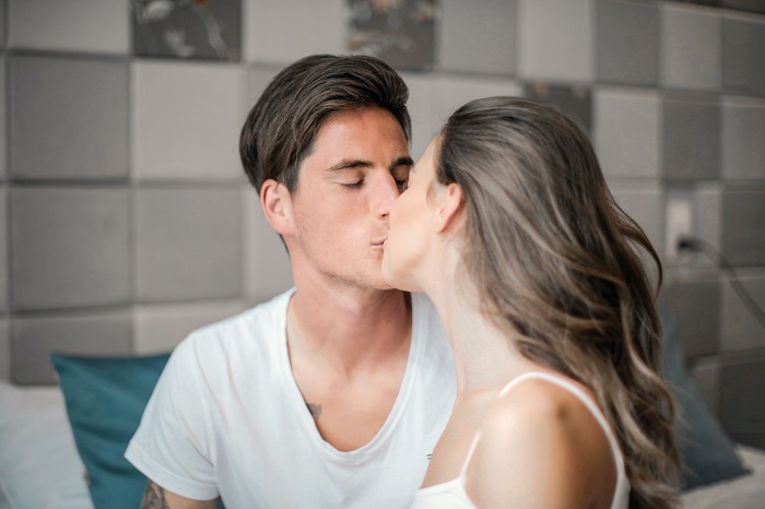 kissing couple