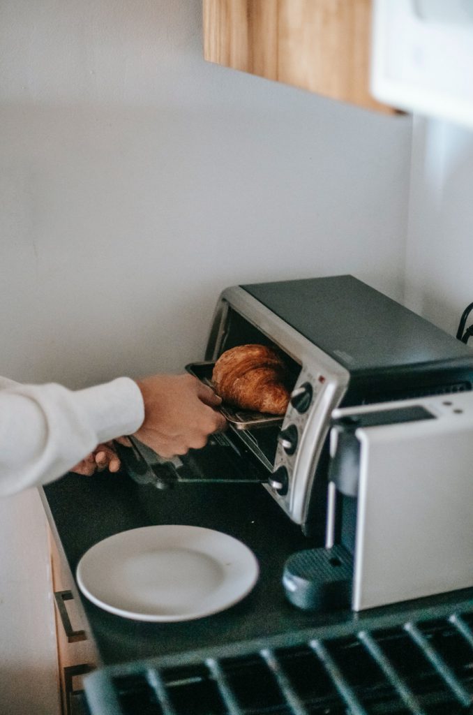 kitchen microwave oven