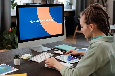 e-learning, web-based training and software packages for business